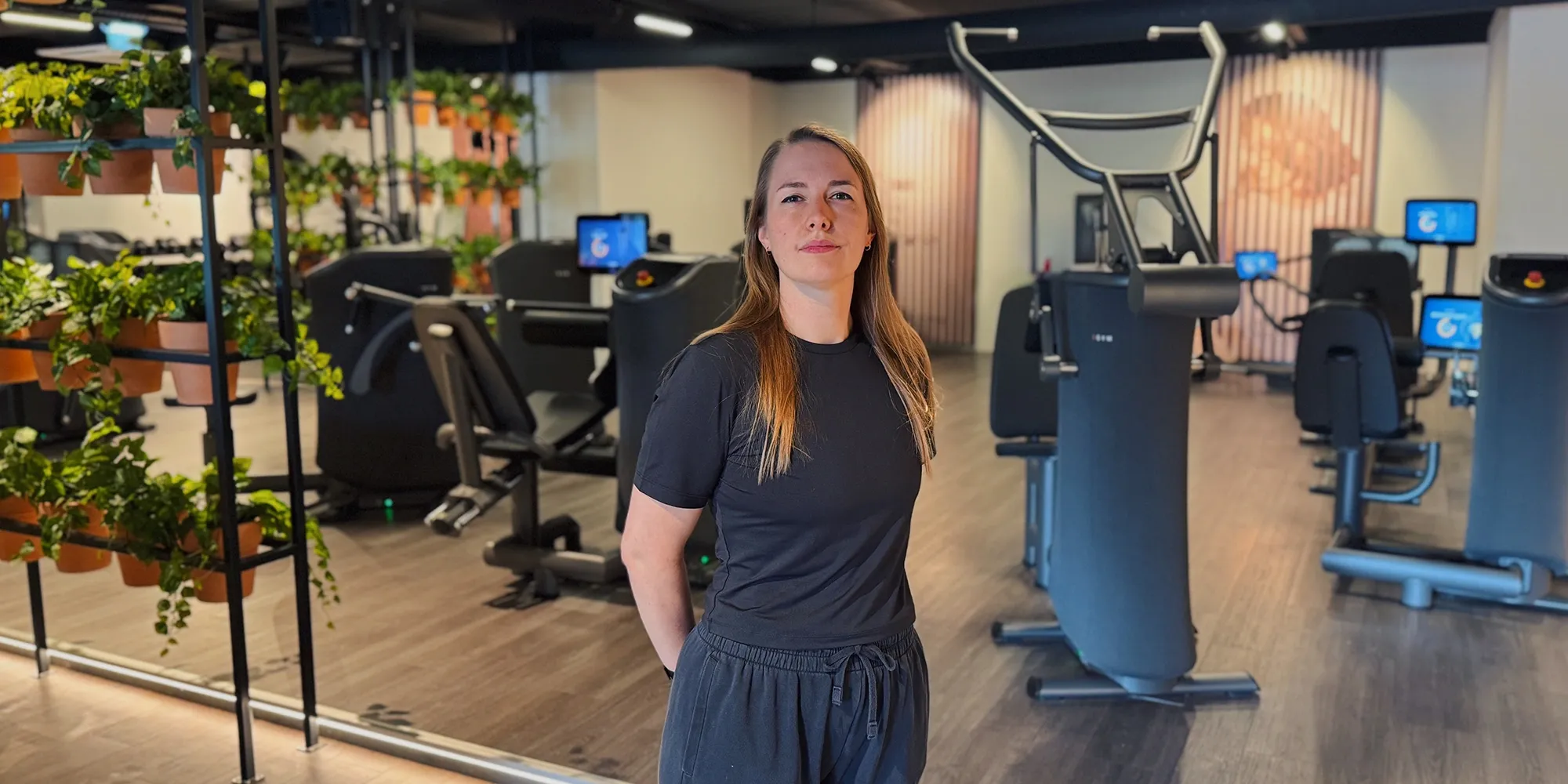 Portret van lid Laurien in The Gym Society studio in Arnhem
